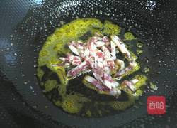 野芹菜炒香肠的做法图解3