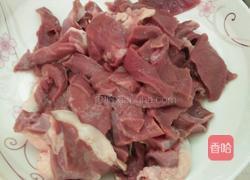 猪心炒咸菜的做法图解3
