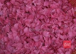 糖渍桃花的做法图解2