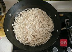 蚝油茄汁拌面的做法图解1