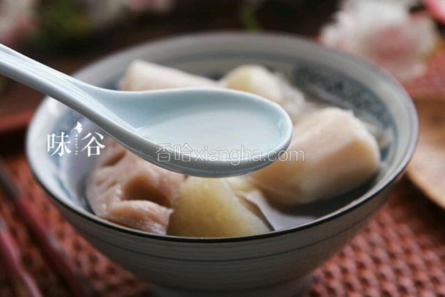 出锅前调入适量食盐即可。