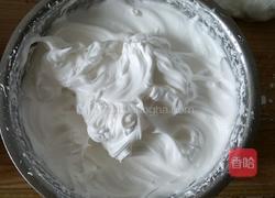 红丝绒蛋糕卷的做法图解2