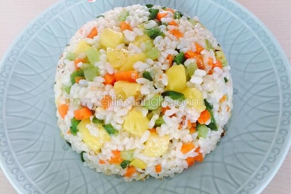 七彩菠萝炒饭