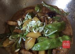 红烧肉土豆烧豆角的做法图解6