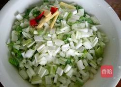 腌菜花炒肉的做法图解3