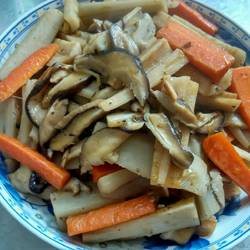 香菇炒莲藕的做法[图]