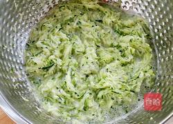 西葫芦鸡蛋水饺的做法图解8