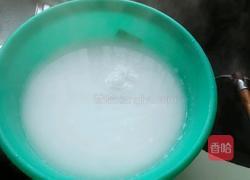 石灰水煮艾草的做法图解1