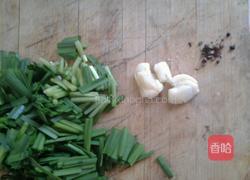 韭菜炒饼的做法图解3