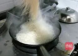 Illustration of how to make cold noodles 1