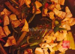 芹菜炒粉肠的做法图解6