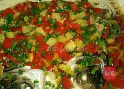 剁椒鱼头的做法图解7