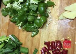 洋葱炒猪肝的做法图解3