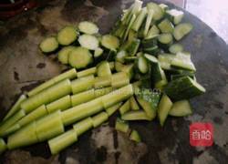 凉拌青瓜的做法图解2