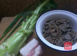 鱼面菜头汤的做法图解1