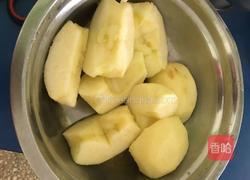 防党红枣苹果汤的做法图解3