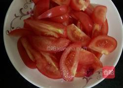 西红柿排骨汤的做法图解1