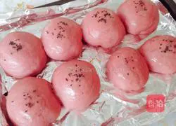 Illustration of how to make whole wheat purple sweet potato snack buns 9