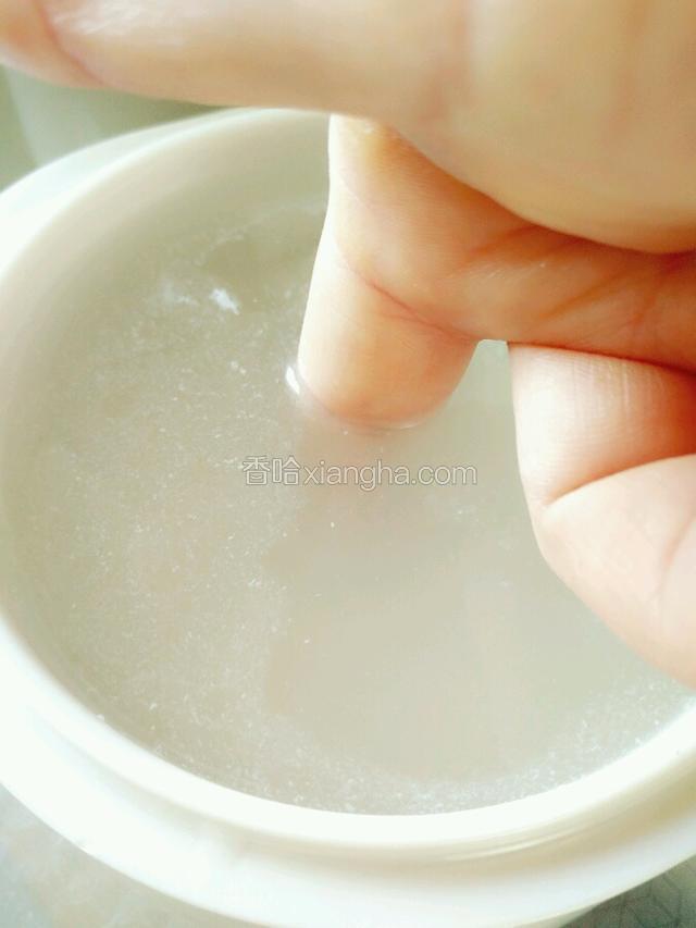 如图，水量。