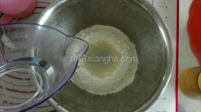 用热水化开糖