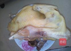 姜汁白切鸡的做法图解1