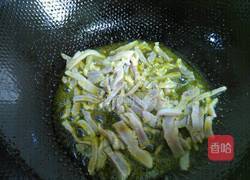 芦蒿香干炒咸肉丝的做法图解2