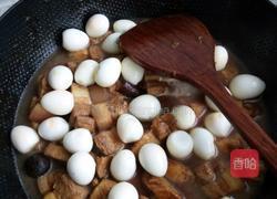 五花肉炖鹌鹑蛋的做法图解6
