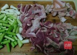 大蒜炒肉的做法图解3