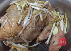 香菇扒鸡的做法图解4