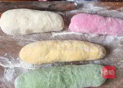 Illustration of how to make rose steamed buns 7