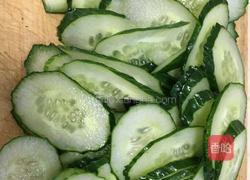 酥肉黄瓜芨菜汤的做法图解4