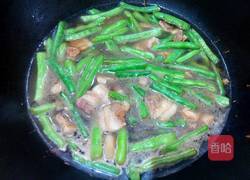五花肉焖四季豆的做法图解5