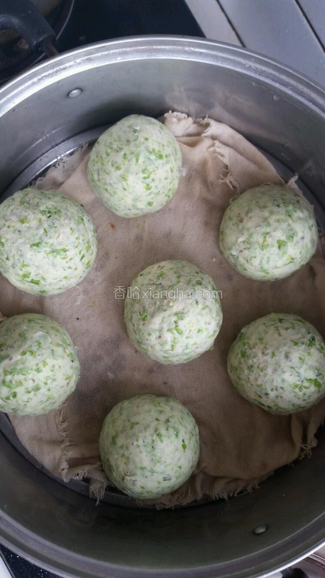 馒头揉好再次醒发20分钟就可以蒸喽