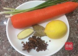 泡椒凤爪的做法图解1