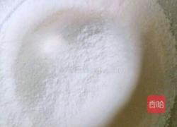 电饭锅版蛋糕的做法图解1