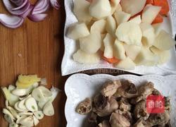 咖喱鸡土豆的做法图解1