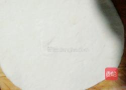 馅料十足的美味披萨的做法图解10