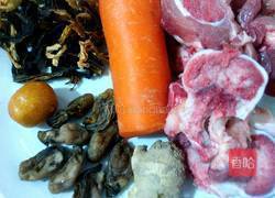 菜干蚝鼓猪骨汤的做法图解1