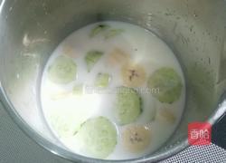 香纯可口奶昔的做法图解3