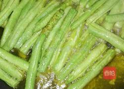 茄子炒豆角的做法图解5