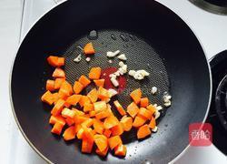 鸡肉蔬菜腊肠饭的做法图解5