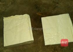 黄闷豆腐的做法图解1