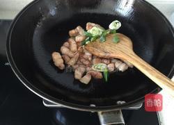 五花肉焖饭的做法图解3