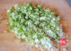 鸡蛋香葱饼的做法图解1