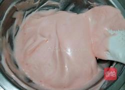 手绘草莓蛋糕卷的做法图解10