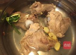 酸菜炖大骨头的做法图解3