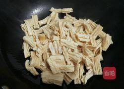西芹炒腐竹的做法图解4