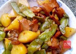 腊肉炖豆角土豆的做法图解3