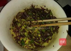 香椿炒蛋的做法图解2