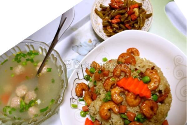 虾仁豌豆粒炒饭
